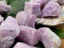 Load image into Gallery viewer, Raw Kunzite - Amethyst Aura Moon