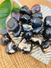 Load image into Gallery viewer, Blue Amber