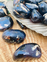 Load image into Gallery viewer, Blue Amber