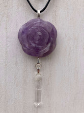 Load image into Gallery viewer, Rose Carving Necklace